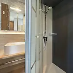 Tiny House, Σπίτι διακοπών *