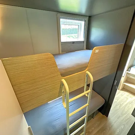 Tiny House, Σπίτι διακοπών *