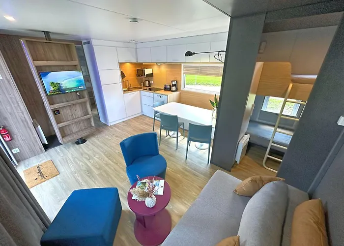 Tiny House, * Нойнбург-форм-Вальд